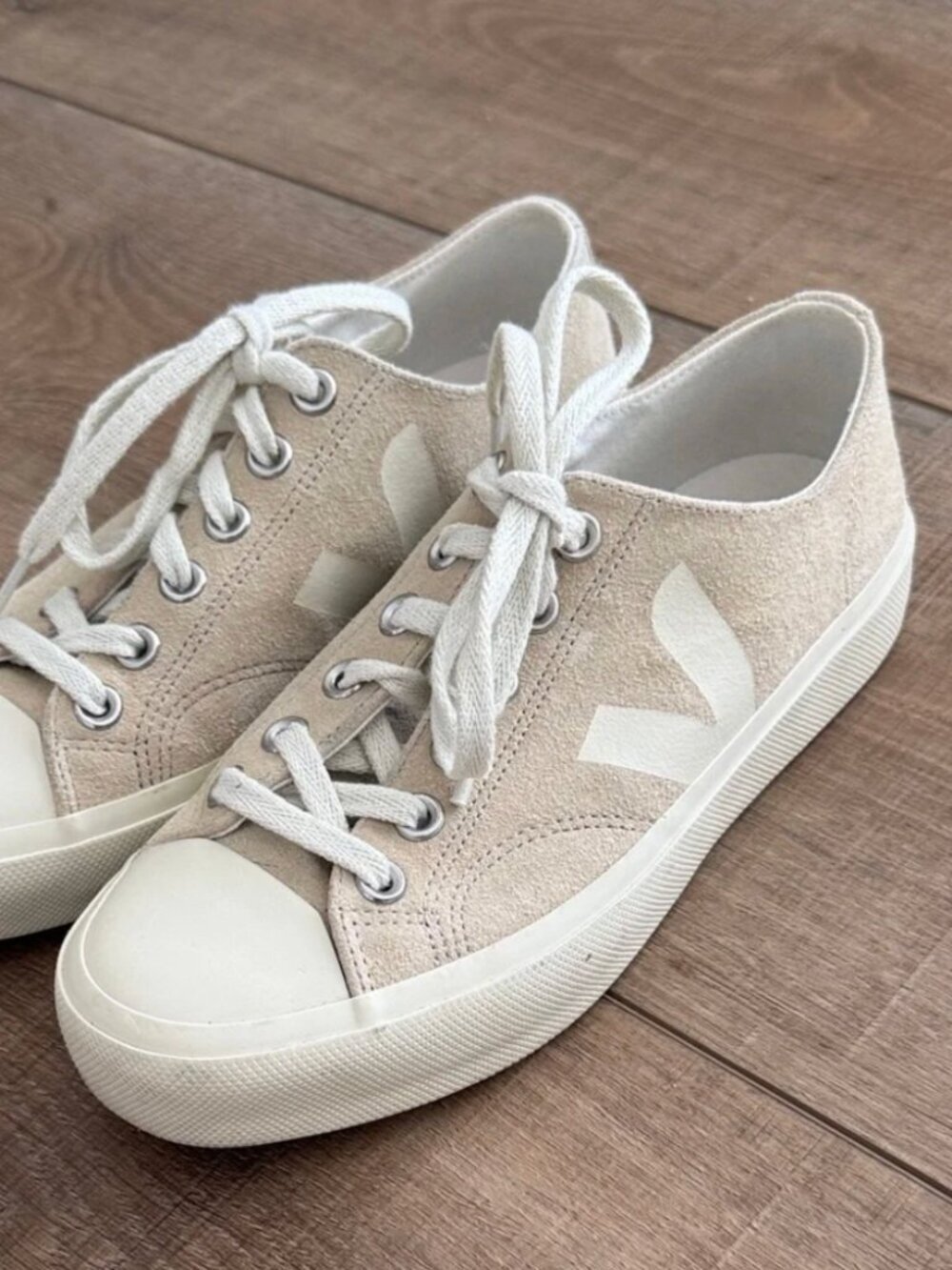 Veja Women's Wata II Low Suede in Almond Pierre